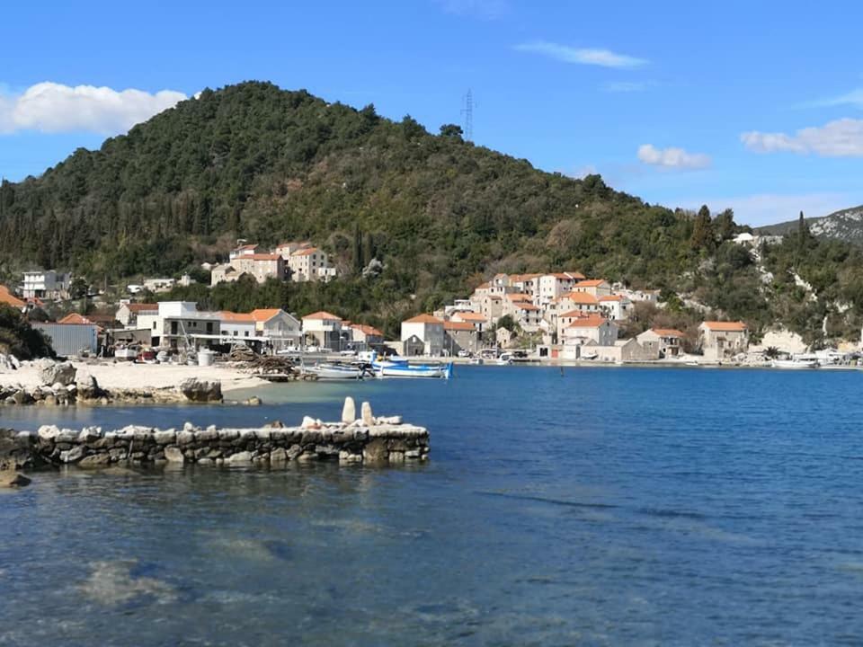 Vila Ruza Ston Luaran gambar